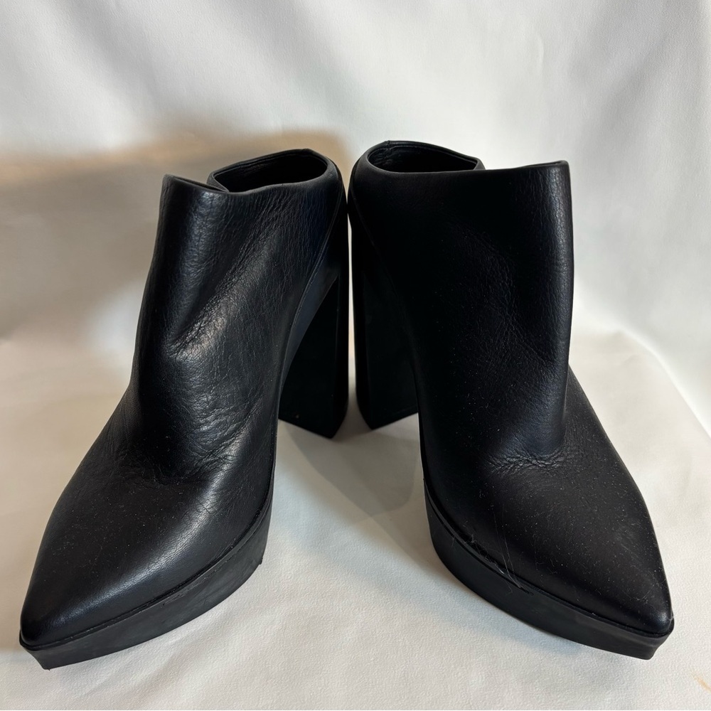 VIC MATIÉ Sz 37 Mules Pointy Toe Slide On Leather Chunky Heel Made in Italy